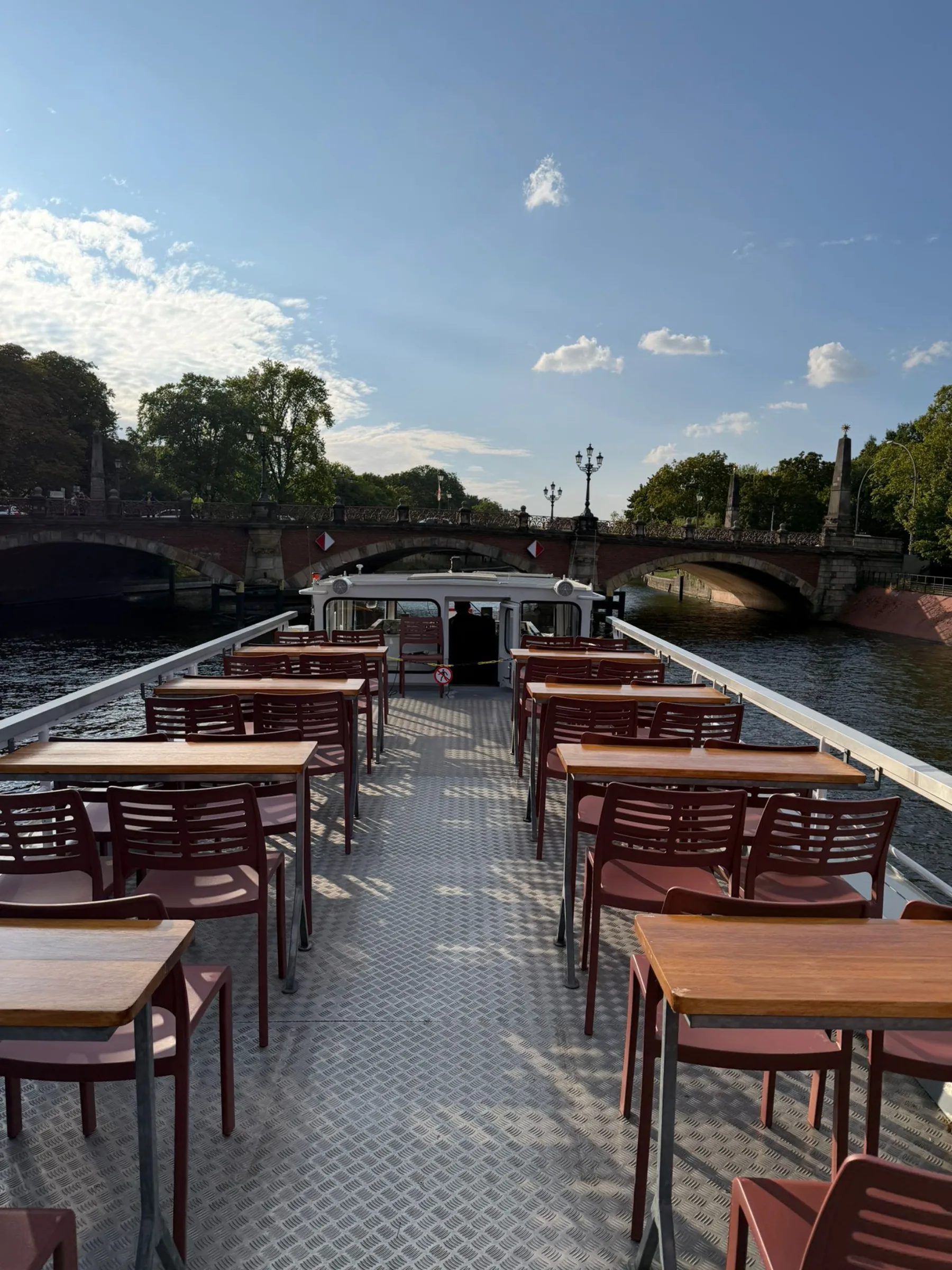 Sitzgruppen auf dem offenen Oberdeck